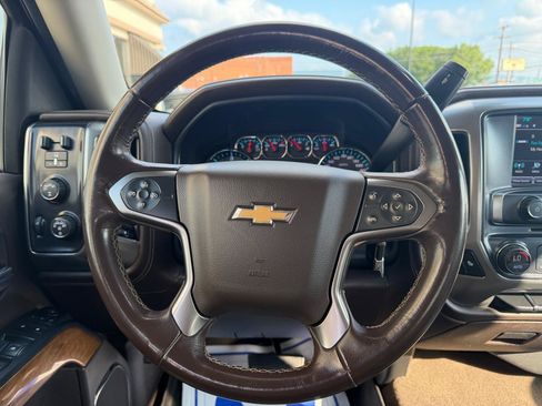 Used 2018 Chevrolet Silverado 1500 LTZ AWD/4WD image 15