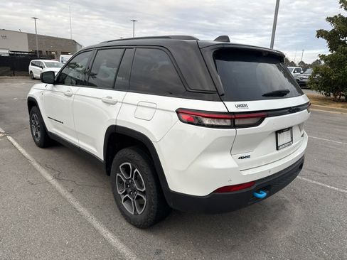 Used 2022 Jeep Grand Cherokee Trailhawk w/ Advanced Protech Group II image 4