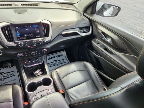 Used 2019 GMC Terrain SLT w/ Preferred Package FWD image 16