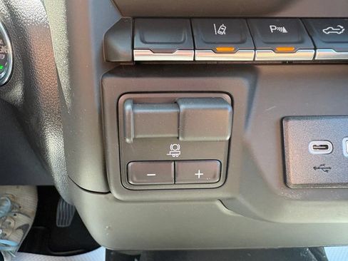 New 2026 Chevrolet Silverado 2500 Custom w/ Custom Value Package AWD/4WD image 23