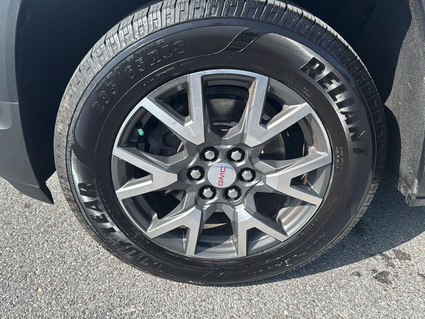 Used 2021 GMC Acadia SLE w/ Driver Convenience Package AWD/4WD image 5