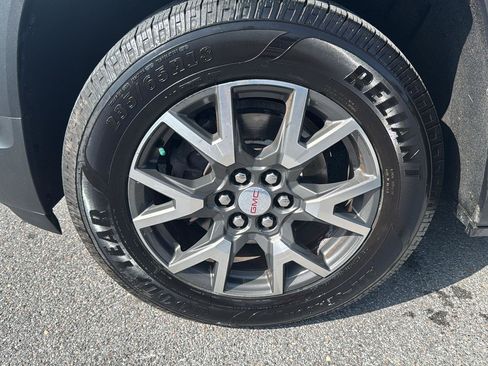 Used 2021 GMC Acadia SLE w/ Driver Convenience Package AWD/4WD image 5