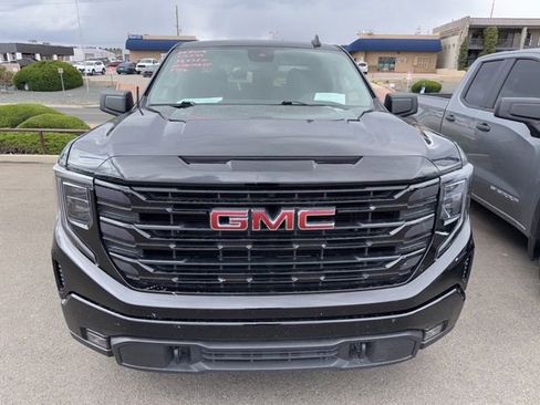 Used 2025 GMC Sierra 1500 Elevation AWD/4WD image 2
