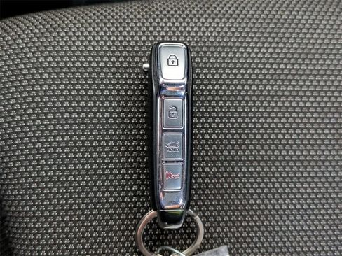 Used 2022 Kia Forte LXS image 28