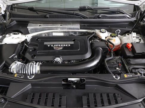 Used 2024 Cadillac XT4 Premium Luxury image 20