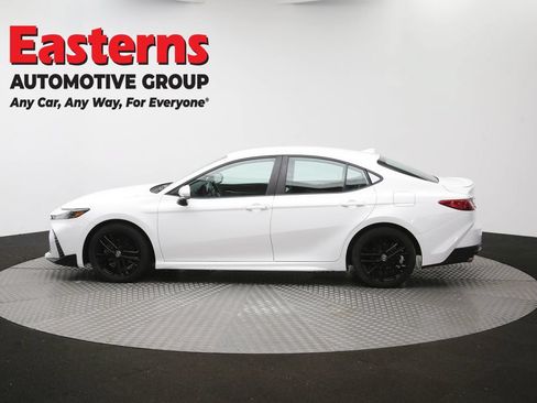 Used 2025 Toyota Camry SE FWD image 59