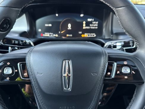 Certified 2022 Lincoln Aviator 2WD w/ Premium Package image 24