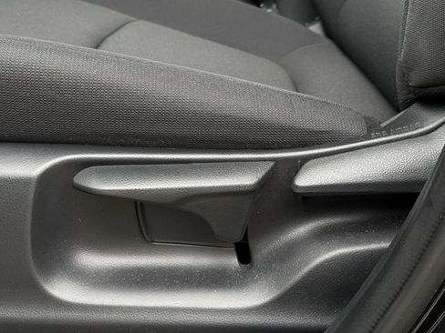 Used 2023 Toyota Corolla Cross LE FWD image 29