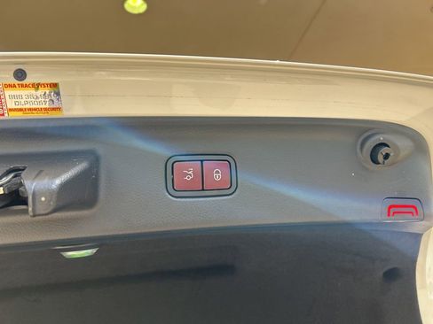 Used 2023 Mercedes-Benz S 500 4MATIC image 38