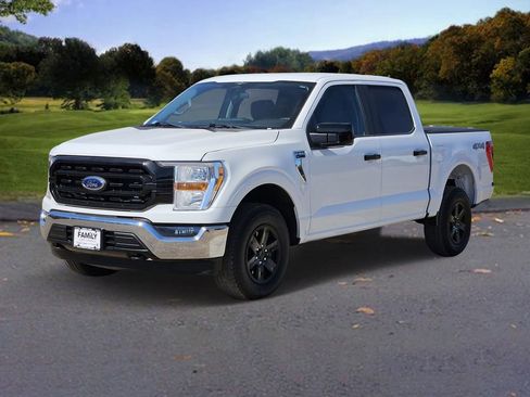 Used 2023 Ford F150 XLT image 3