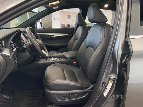 Used 2021 INFINITI QX50 Luxe w/ Appearance Package AWD/4WD image 16