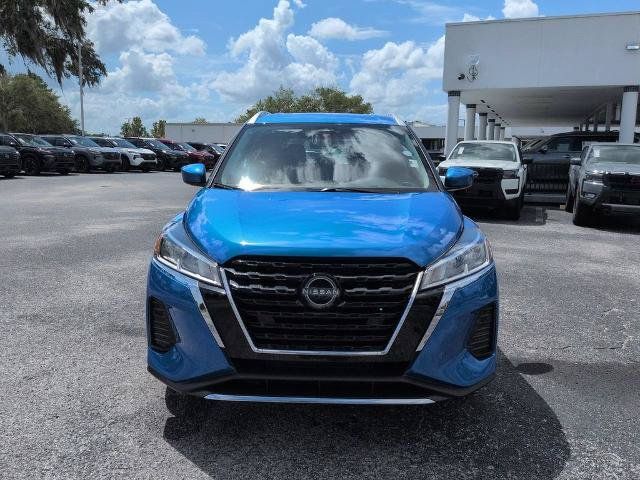Certified 2024 Nissan Kicks SV FWD image 9