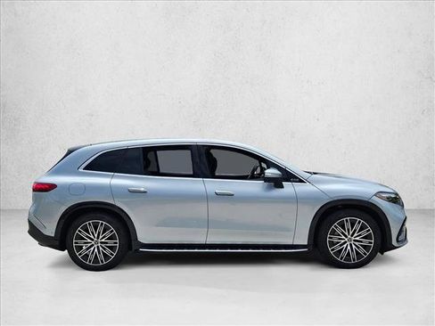 Certified 2023 Mercedes-Benz EQS 580 4MATIC SUV image 4