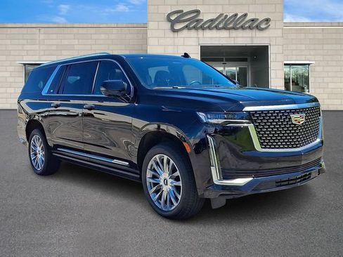 Used 2023 Cadillac Escalade ESV Premium Luxury w/ Performance Package AWD/4WD image 2