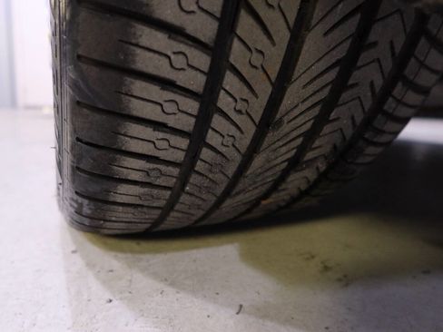 Used 2017 Chevrolet Corvette Stingray Coupe w/ 1LT image 30