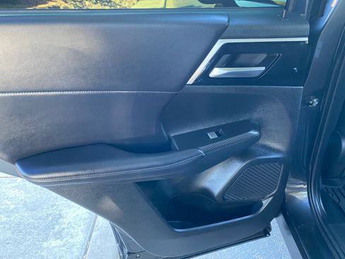 Used 2024 Mitsubishi Outlander SE Black Edition image 33