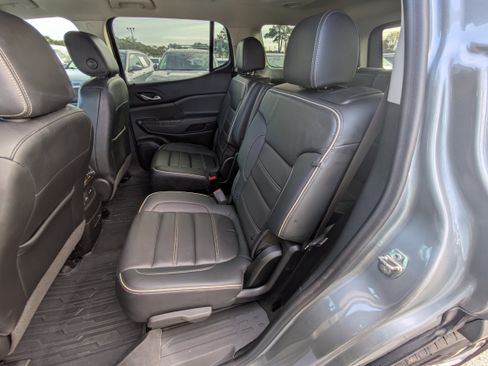 Used 2023 GMC Acadia Denali w/ Denali Ultimate Package image 9