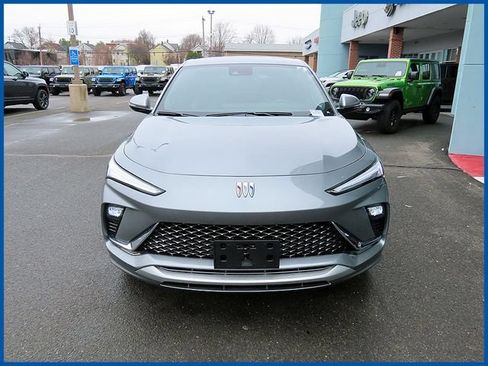 Used 2025 Buick Envista Avenir FWD image 3