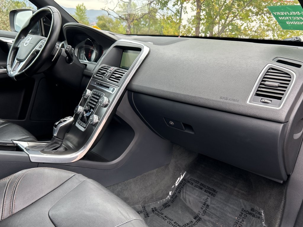 Used 2015 Volvo XC60 T6 Platinum AWD/4WD image 8