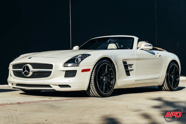 Used 2012 Mercedes-Benz SLS AMG Roadster image 5