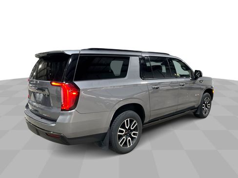 Used 2021 GMC Yukon XL AT4 w/ AT4 Premium Plus Package AWD/4WD image 9
