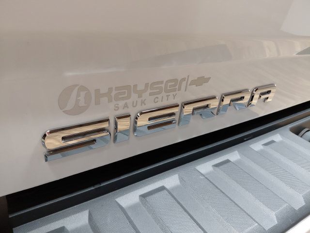 Used 2016 GMC Sierra 1500 SLE w/ All-Terrain Package AWD/4WD image 13