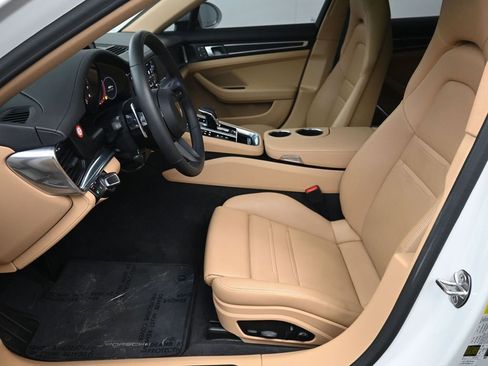 Certified 2023 Porsche Panamera Platinum Edition image 7