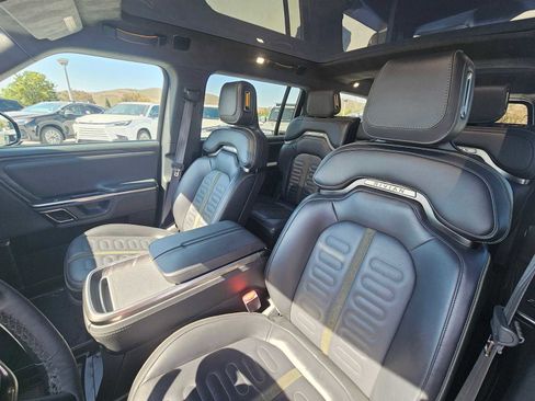 Used 2024 Rivian R1S Adventure AWD/4WD image 23