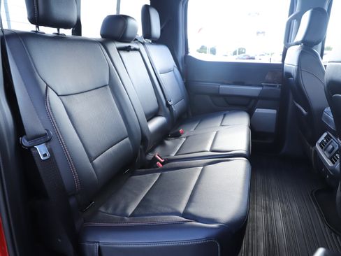 Used 2023 Ford F150 Lariat w/ Trailer Tow Package image 30