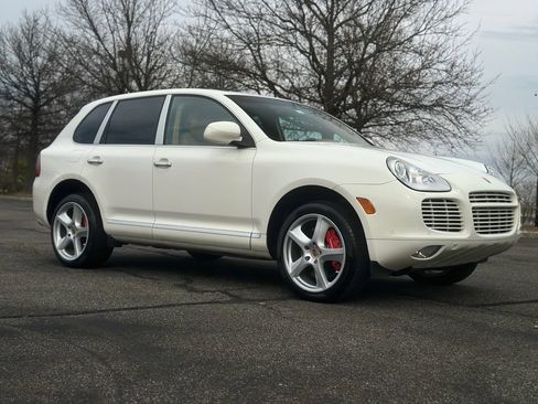 Used 2006 Porsche Cayenne Turbo S AWD/4WD image 3