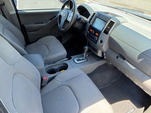 Used 2020 Nissan Frontier SV RWD image 29