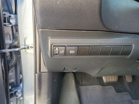 Used 2023 Toyota Corolla LE image 11