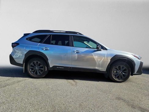 Certified 2025 Subaru Outback Onyx Edition AWD/4WD image 2