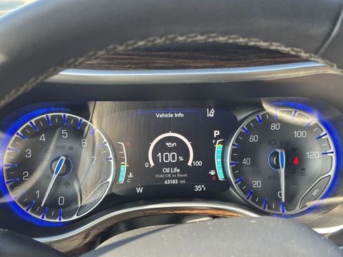 Used 2023 Chrysler Pacifica Limited image 44