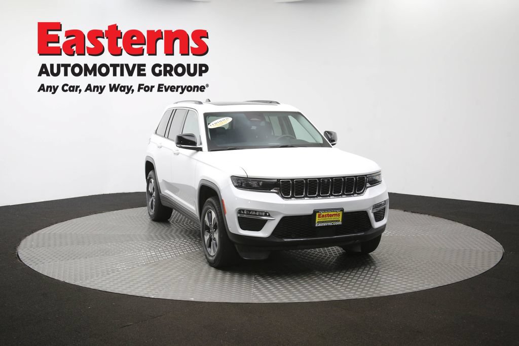 Used 2022 Jeep Grand Cherokee Limited 4xe w/ Luxury Tech Group II AWD/4WD image 56