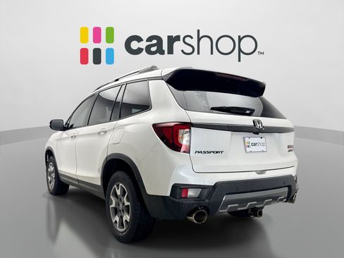 Used 2023 Honda Passport TrailSport image 3