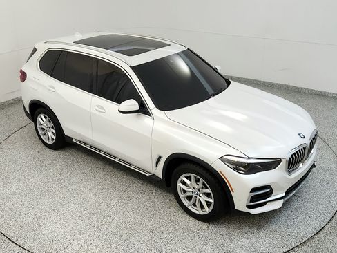 Used 2023 BMW X5 xDrive40i w/ Premium Package AWD/4WD image 13