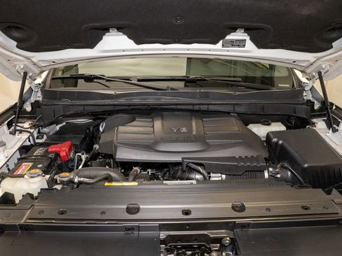 Used 2023 Nissan Titan PRO-4X w/ Pro-4x Convenience Package image 19