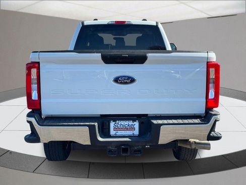 Used 2023 Ford F350 XLT image 4