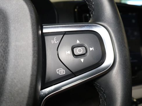 Used 2024 Volvo XC40 B5 Plus AWD/4WD image 23
