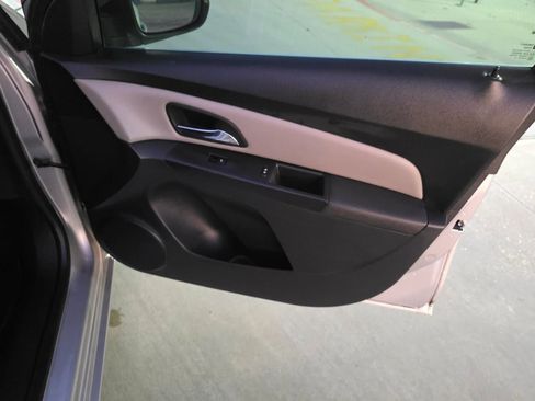 Used 2015 Chevrolet Cruze LT FWD image 50