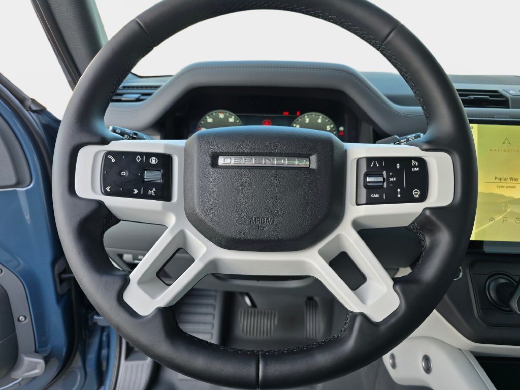 New 2026 Land Rover Defender 110 X-Dynamic SE AWD/4WD image 16