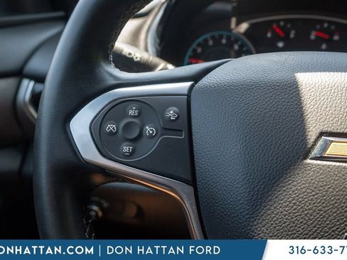Used 2023 Chevrolet Traverse LT AWD/4WD image 13