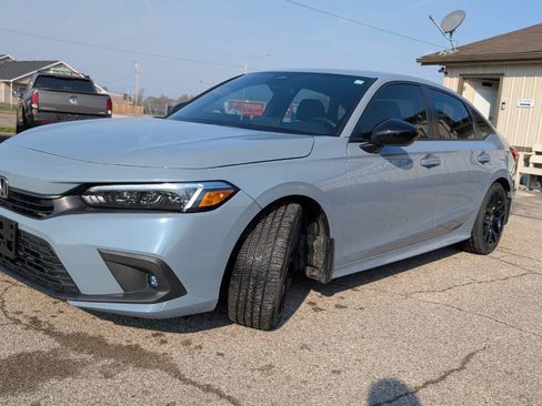 Used 2023 Honda Civic Sport image 1