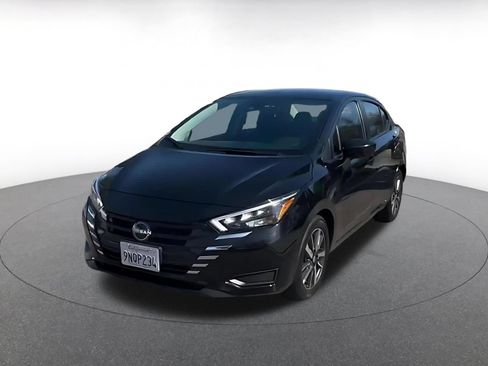 Used 2025 Nissan Versa SV FWD image 7
