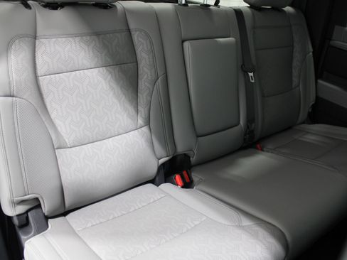 Used 2025 Toyota Tundra Limited AWD/4WD image 24