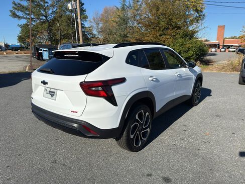 New 2026 Chevrolet Trax RS w/ Sunroof Package image 5