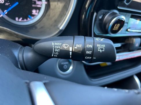 Certified 2025 Toyota Highlander XLE image 21