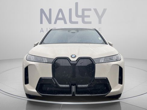 Used 2026 BMW iX xDrive60 w/ M Sport Package AWD/4WD image 7