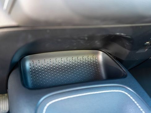 Used 2022 Toyota Corolla SE w/ SE Preferred Package image 31